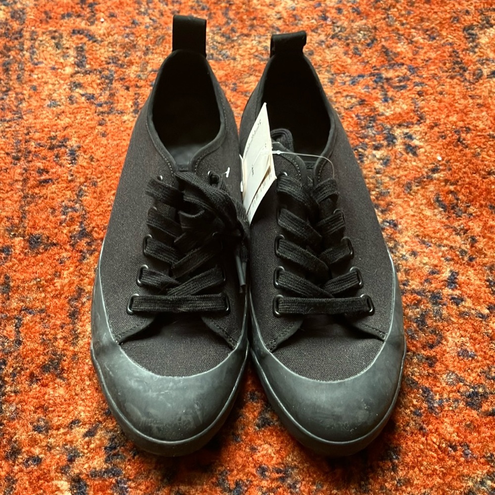 Uniqlo Men’s sneakers US 6 1/2